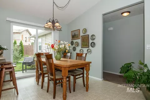 Dining - 2584 W 8th St, Weiser, ID 83672 photo 1 of 2
