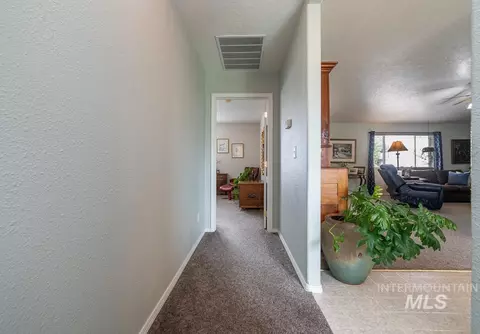 Entry Way - 2584 W 8th St, Weiser, ID 83672 photo 2 of 3