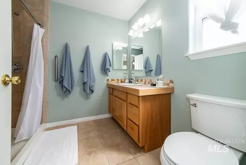 Bath - 2584 W 8th St, Weiser, ID 83672 photo 2 of 3
