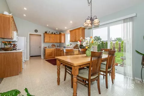 Dining - 2584 W 8th St, Weiser, ID 83672 photo 2 of 2