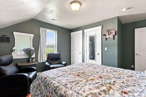 Bedroom - 1932 Miller, Adrian, OR 97901 photo 8 of 8