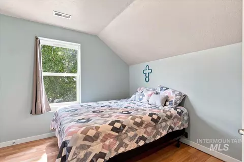 Bedroom - 1932 Miller, Adrian, OR 97901 photo 4 of 8