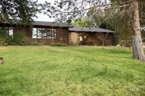 Exterior - 151 E 5600 N, Hagerman, ID 83332 photo 8 of 24