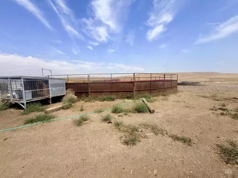 Exterior - 151 E 5600 N, Hagerman, ID 83332 photo 3 of 24