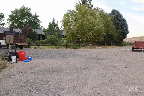 Exterior - 151 E 5600 N, Hagerman, ID 83332 photo 5 of 24