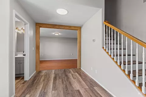 Entry Way - 5794 Thompson Rd, Marsing, ID 83639 photo 2 of 2