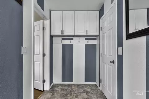 Entry Way - 492 E Addeson St, Meridian, ID 83646 photo 2 of 2