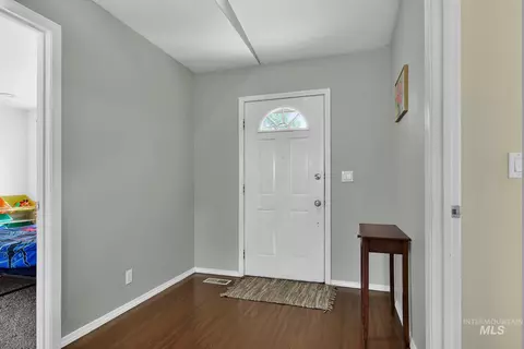 Entry Way - 492 E Addeson St, Meridian, ID 83646 photo 1 of 2