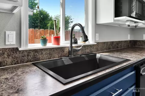 Kitchen - 492 E Addeson St, Meridian, ID 83646 photo 4 of 4