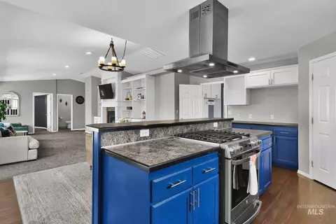 Kitchen - 492 E Addeson St, Meridian, ID 83646 photo 2 of 4