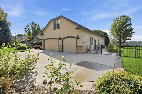 Exterior - 4465 W Escalante Dr, Eagle, ID 83616 photo 2 of 9