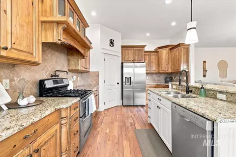 Kitchen - 4465 W Escalante Dr, Eagle, ID 83616 photo 3 of 3