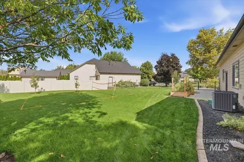 Exterior - 4465 W Escalante Dr, Eagle, ID 83616 photo 4 of 9