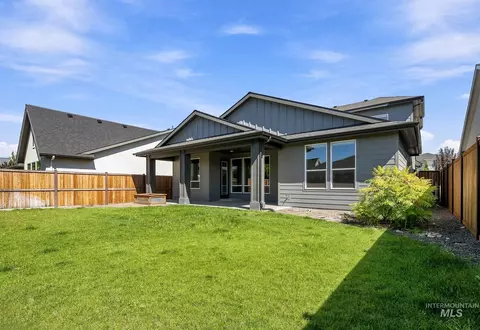 Exterior - 549 S Steephead Ln, Eagle, ID 83616 photo 5 of 8
