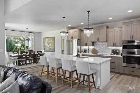 Kitchen - 2214 Settlers Ridge Trl, Twin Falls, ID 83301 photo 3 of 6