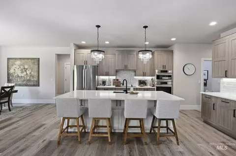 Kitchen - 2214 Settlers Ridge Trl, Twin Falls, ID 83301 photo 2 of 6