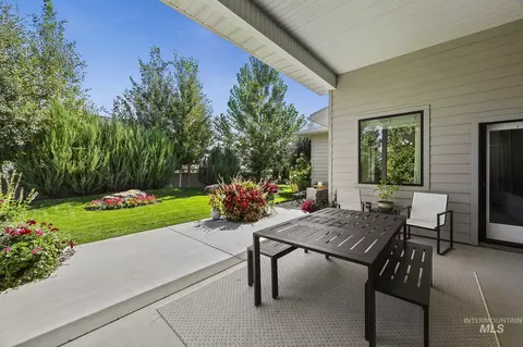 Exterior - 2214 Settlers Ridge Trl, Twin Falls, ID 83301 photo 4 of 11