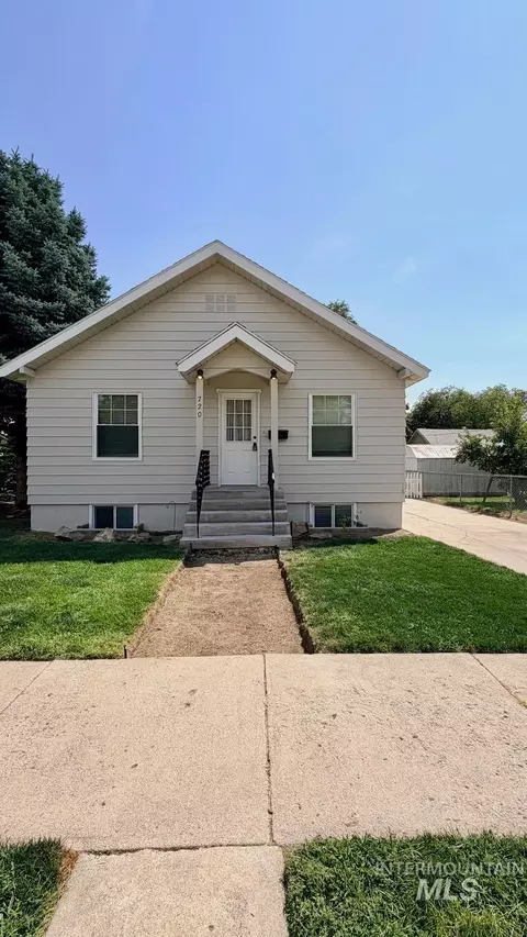 720 18th Ave S, Nampa, ID 83651