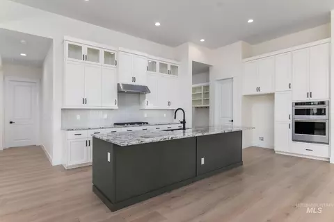 Kitchen - 7054 W Cristobal Dr, Eagle, ID 83616 photo 1 of 1