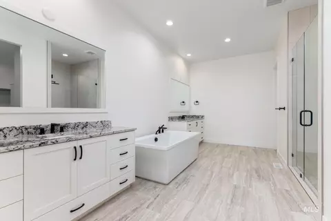 Bath - 7054 W Cristobal Dr, Eagle, ID 83616 photo 1 of 2