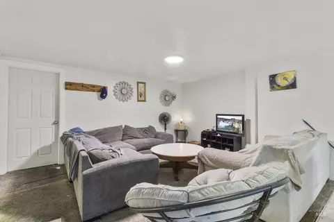 Living - 1403 8th Ave E, Twin Falls, ID 83301 photo 2 of 4