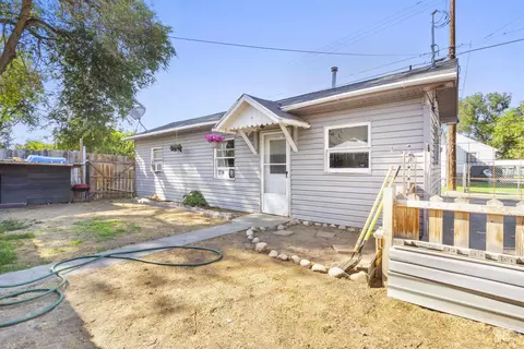 Exterior - 1403 8th Ave E, Twin Falls, ID 83301 photo 5 of 8