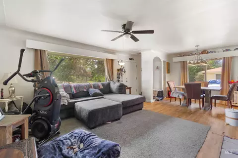 Living - 1403 8th Ave E, Twin Falls, ID 83301 photo 1 of 4