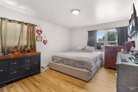 Bedroom - 1403 8th Ave E, Twin Falls, ID 83301 photo 1 of 9