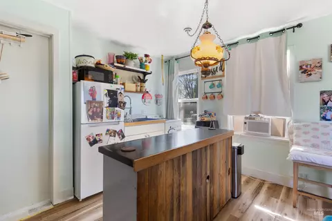 Kitchen - 1403 8th Ave E, Twin Falls, ID 83301 photo 5 of 5