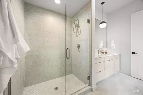 Bath - 4430 E Haystack St #304, Boise, ID 83716 photo 2 of 2