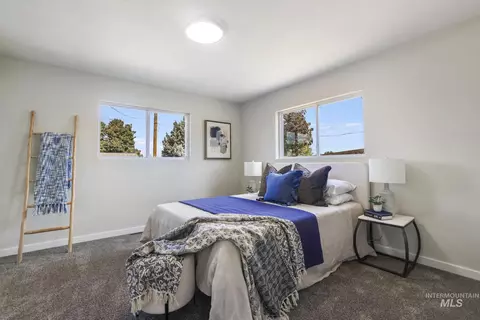 Bedroom - 220 Main St, Buhl, ID 83316 photo 1 of 4