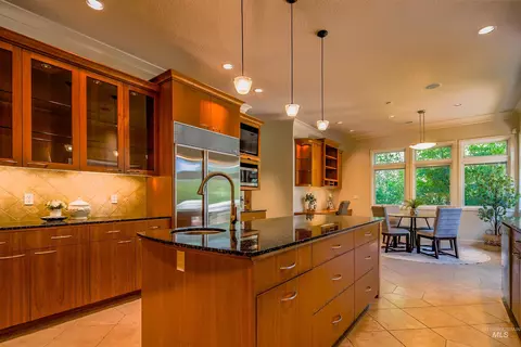 Kitchen - 2419 N Sevenoaks Pl, Eagle, ID 83616 photo 1 of 2