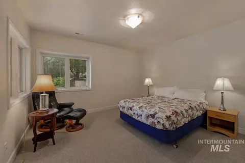 Bedroom - 2419 N Sevenoaks Pl, Eagle, ID 83616 photo 2 of 4