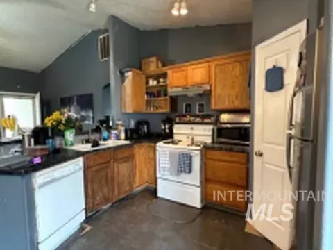 Kitchen - 3816 Bennington St, Caldwell, ID 83607 photo 1 of 2