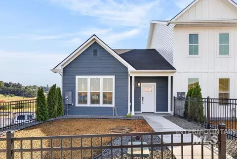 1298 Edington, Moscow, ID 83843