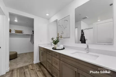 Bath - 2619 Fall Line St, Caldwell, ID 83605 photo 1 of 4