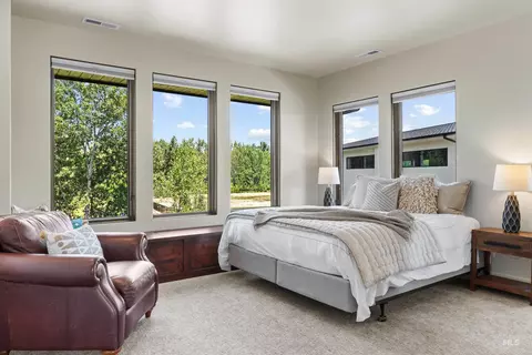 Bedroom - 573 S Brentbrook Ln, Eagle, ID 83616 photo 1 of 4
