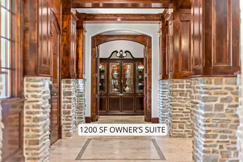 Entry Way - 1020 W Shearwater Ln, Eagle, ID 83616 photo 4 of 6
