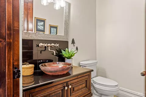 Bath - 1020 W Shearwater Ln, Eagle, ID 83616 photo 1 of 5