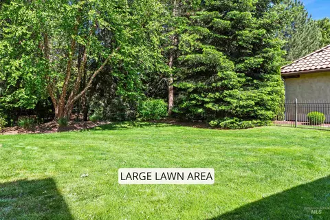 Exterior - 1020 W Shearwater Ln, Eagle, ID 83616 photo 9 of 9