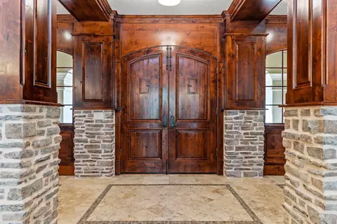 Entry Way - 1020 W Shearwater Ln, Eagle, ID 83616 photo 2 of 6