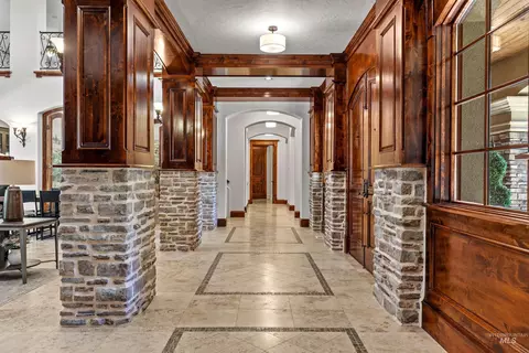 Entry Way - 1020 W Shearwater Ln, Eagle, ID 83616 photo 5 of 6