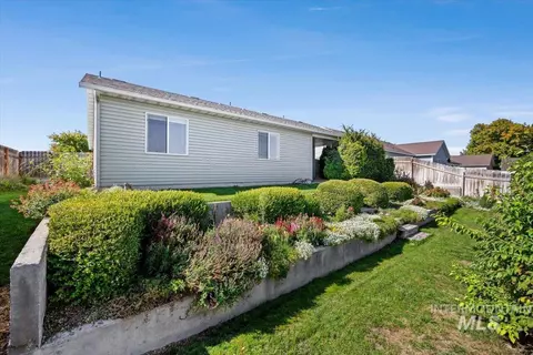 Exterior - 555 Hunter Ave, Twin Falls, ID 83301 photo 5 of 6