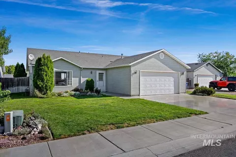 Exterior - 555 Hunter Ave, Twin Falls, ID 83301 photo 1 of 6