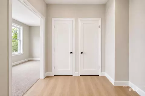 Entry Way - 2056 E Dunyon St #1, Eagle, ID 83616 photo 1 of 2
