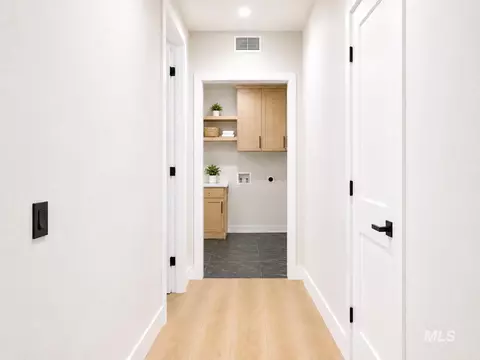 Entry Way - 2056 E Dunyon St #1, Eagle, ID 83616 photo 2 of 2