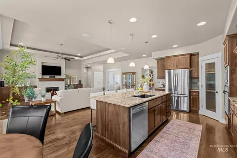 Kitchen - 274 E Schmeizer Ln, Boise, ID 83706 photo 9 of 9