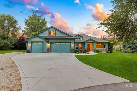 Exterior - 274 E Schmeizer Ln, Boise, ID 83706 photo 2 of 13