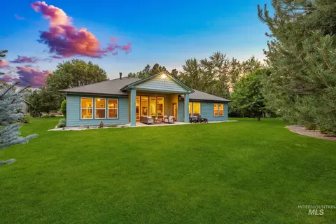 Exterior - 274 E Schmeizer Ln, Boise, ID 83706 photo 3 of 13
