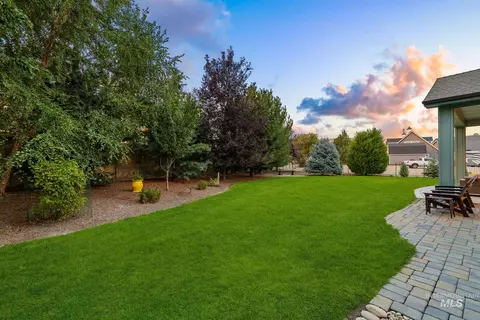 Exterior - 274 E Schmeizer Ln, Boise, ID 83706 photo 10 of 13